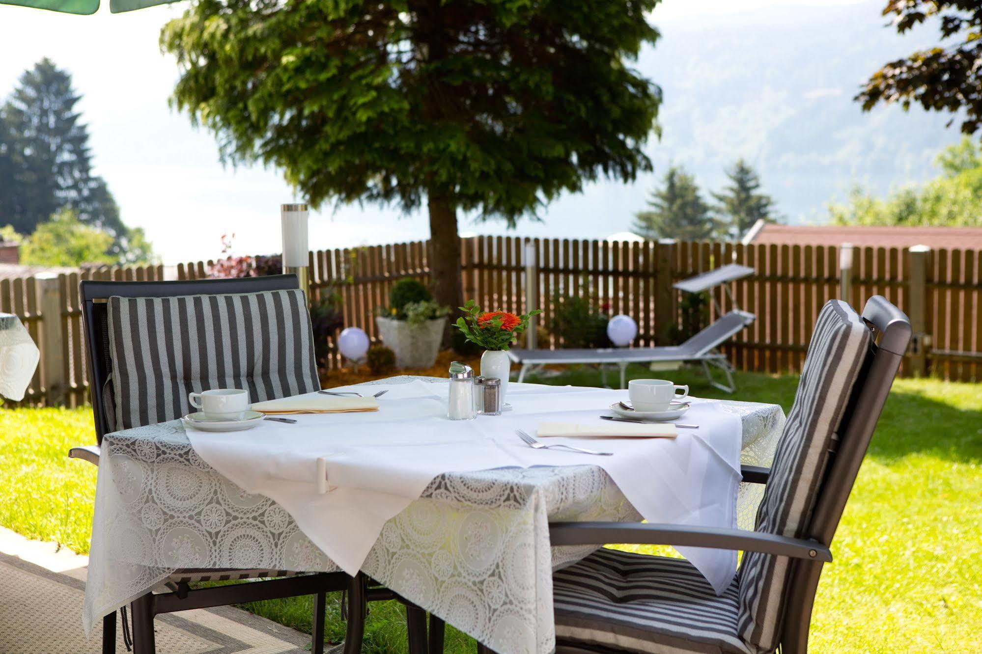 Hotel Bellevue Seeboden Exterior photo